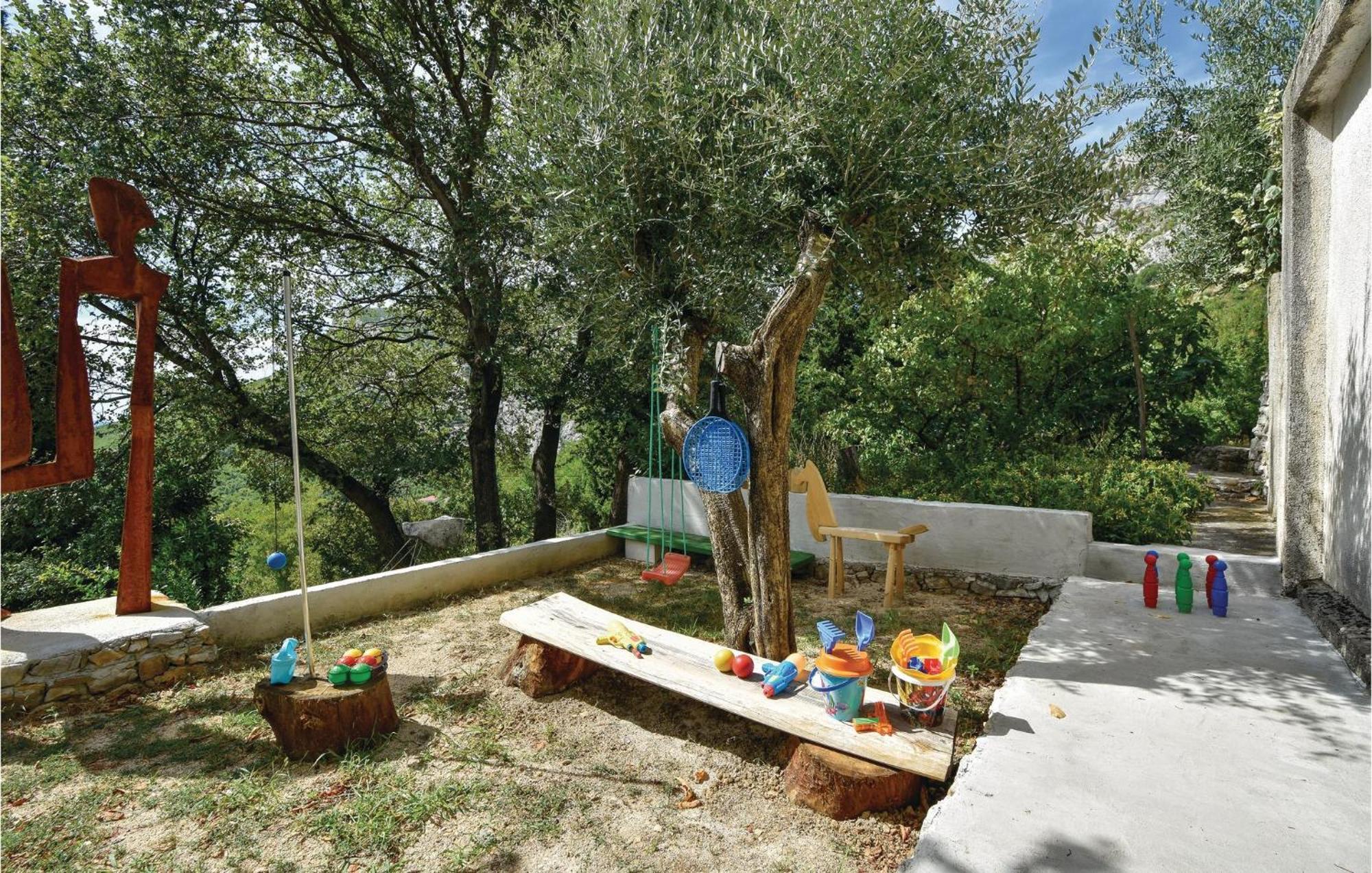 Gorgeous Home In Klis With Wifi Bobani Zewnętrze zdjęcie